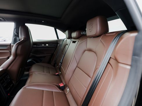 New 2025 Porsche Macan 4S Electric image 25