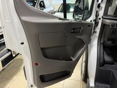 Used 2023 Ford E-Transit Medium Roof RWD image 25