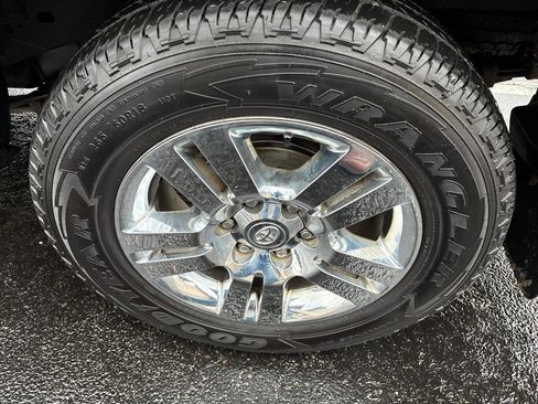 Used 2013 Toyota Tacoma 4WD Double Cab V6 AT Limited ( w/ Limited Pkg image 13