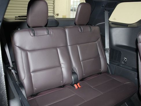 New 2026 Ford Explorer Platinum image 32