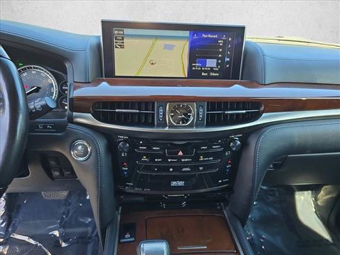 Used 2017 Lexus LX 570 4WD w/ Luxury Package image 21