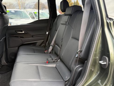 Used 2025 Lexus GX 550 w/ Accessory Package (31) image 98