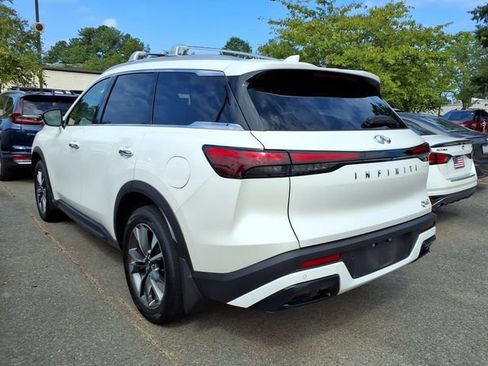 Certified 2025 INFINITI QX60 Luxe w/ Vision Package FWD image 4