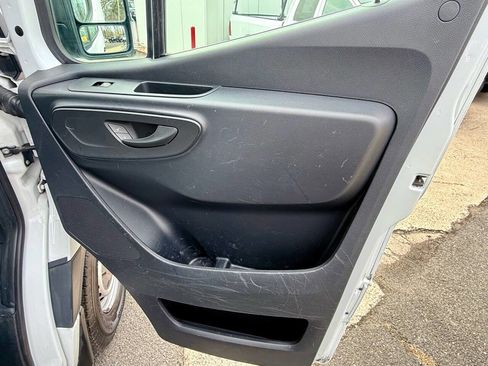 Used 2019 Freightliner Sprinter 2500 image 13