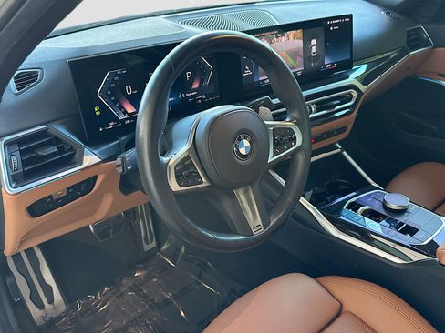 Used 2023 BMW 330i Sedan w/ M Sport Package image 9