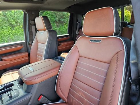 New 2026 GMC Sierra 3500 Denali Ultimate AWD/4WD image 19