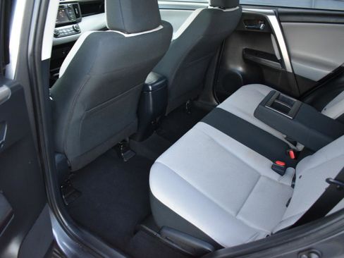 Used 2016 Toyota RAV4 XLE FWD image 29