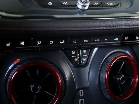 Used 2021 Chevrolet Blazer RS image 16