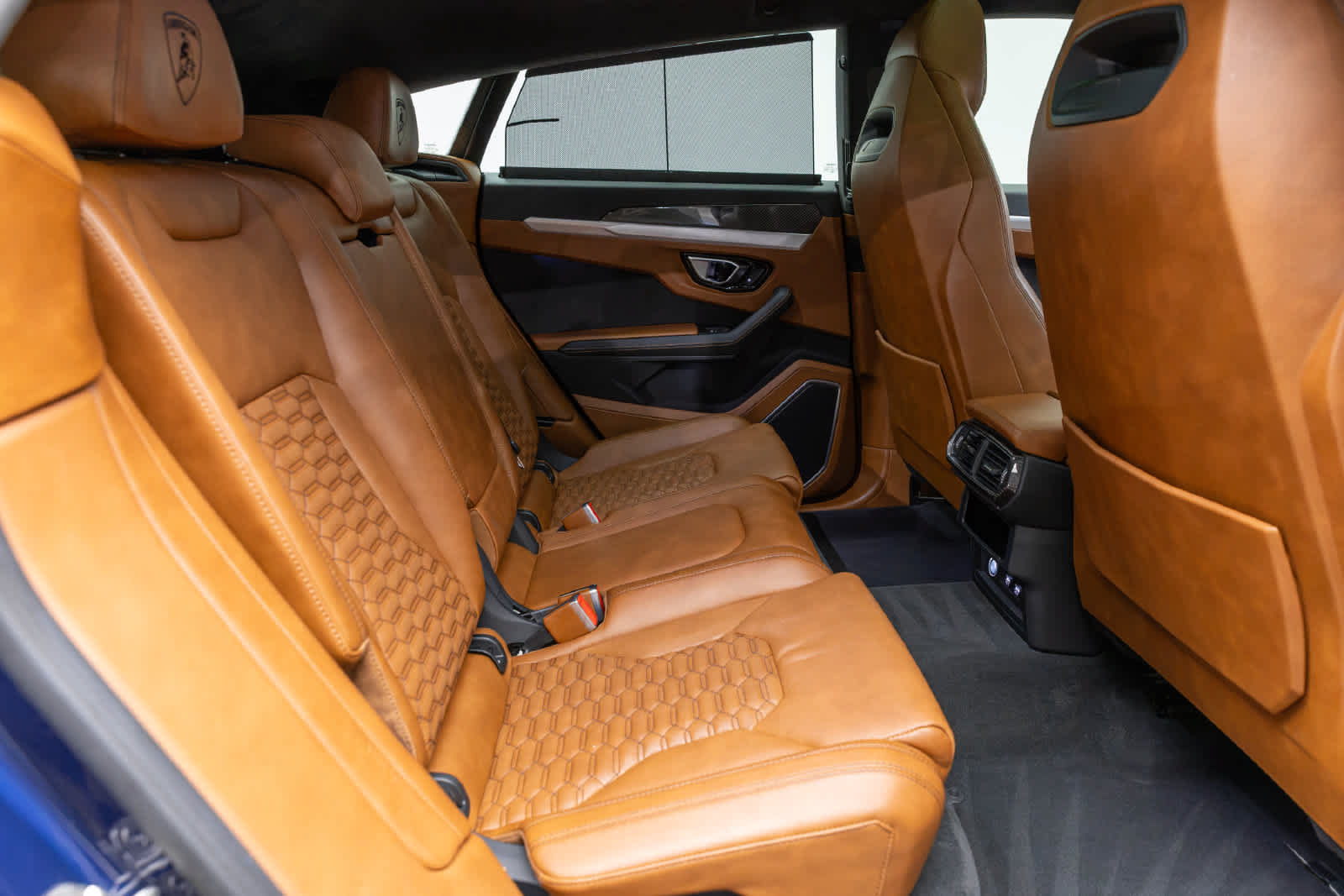 Used 2021 Lamborghini Urus AWD/4WD image 10