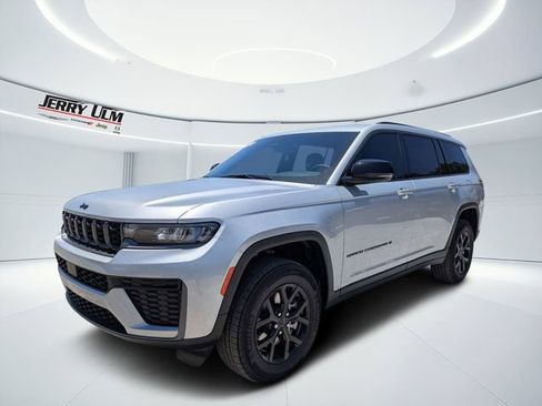 New 2026 Jeep Grand Cherokee L 4WD image 7