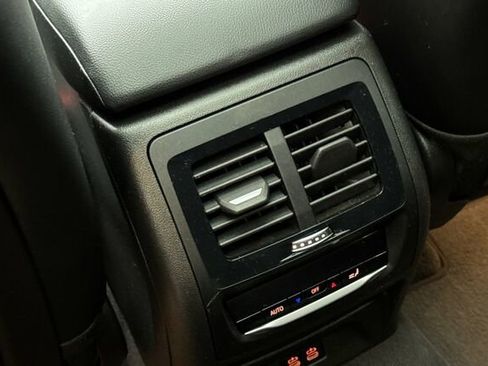 Used 2022 BMW X4 xDrive30i w/ Convenience Package image 14