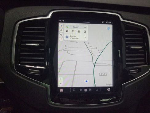 Used 2025 Volvo XC90 B5 Plus w/ Protection Package Premier image 7