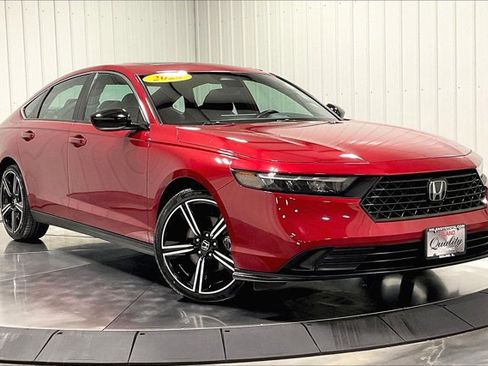 Used 2024 Honda Accord Sport image 3