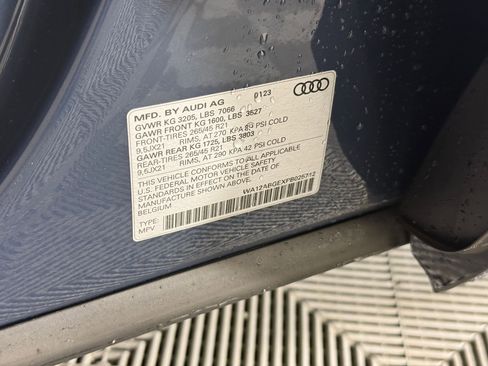 Used 2023 Audi e-tron Premium Plus w/ Premium Plus Package image 18