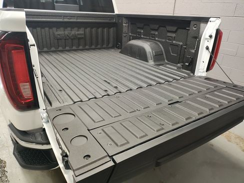 New 2026 GMC Sierra 1500 SLT w/ SLT Premium Plus Package image 21