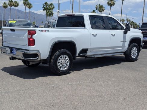 Used 2021 Chevrolet Silverado 3500 LT w/ Convenience Package AWD/4WD image 2