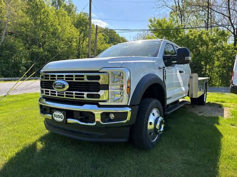 New 2026 Ford F550 4x4 Supercab Super Duty w/ XLT Value Package image 16