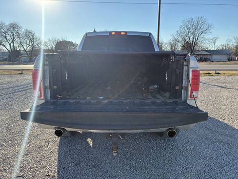 Used 2016 RAM 1500 Laramie w/ Convenience Group image 16