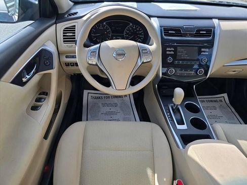 Used 2015 Nissan Altima 2.5 S w/ Sport Value Package FWD image 3