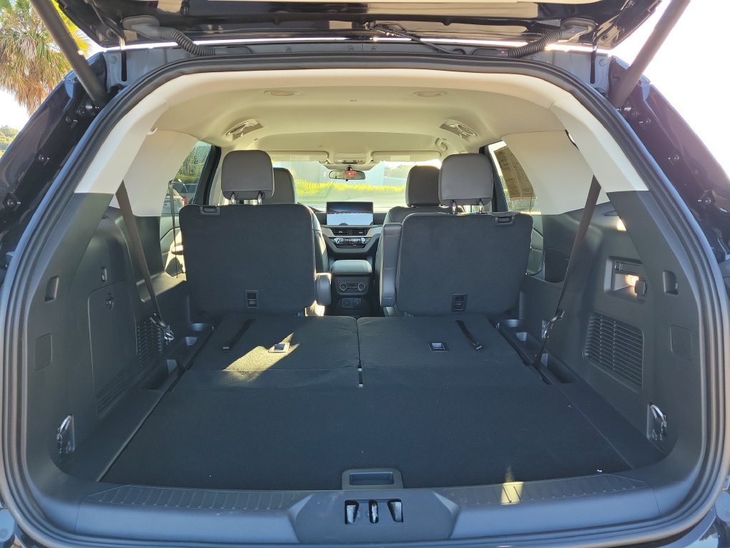 Used 2026 Ford Explorer Active w/ Active Comfort Package RWD image 8