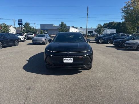 New 2025 Chevrolet Equinox EV RS image 9
