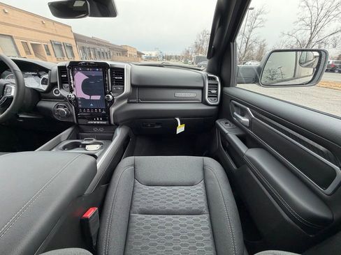 New 2026 RAM 1500 4x4 Crew Cab image 15