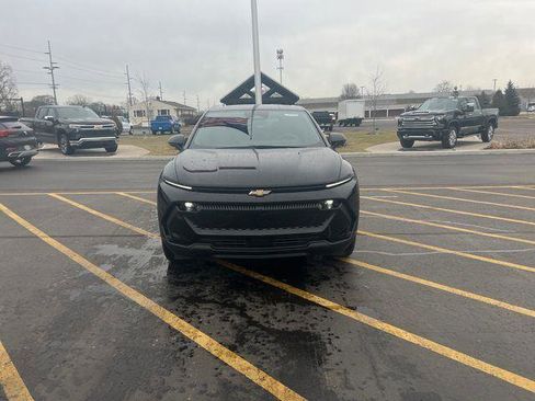 New 2026 Chevrolet Equinox EV LT image 8