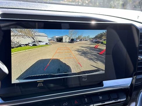 Used 2025 Chevrolet Silverado 2500 LT w/ Convenience Package image 22