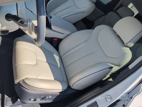 Used 2025 Hyundai Palisade Calligraphy image 30