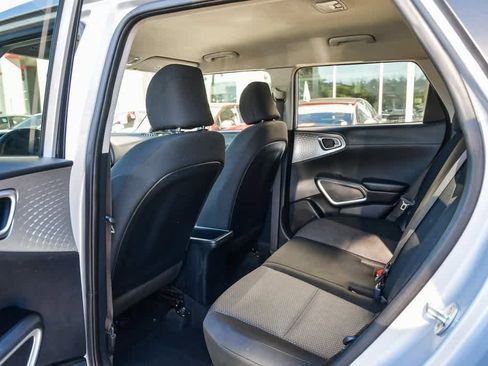 Used 2020 Kia Soul LX image 22