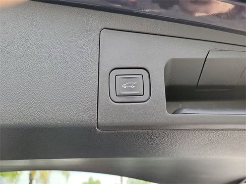 Used 2025 Cadillac XT5 Premium Luxury w/ Technology Package image 23