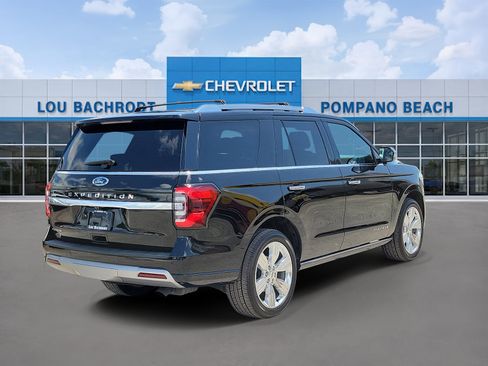 Used 2023 Ford Expedition Platinum AWD/4WD image 3