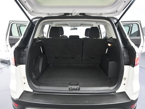 Used 2018 Ford Escape SE w/ SE Sync 3 Package AWD/4WD image 30