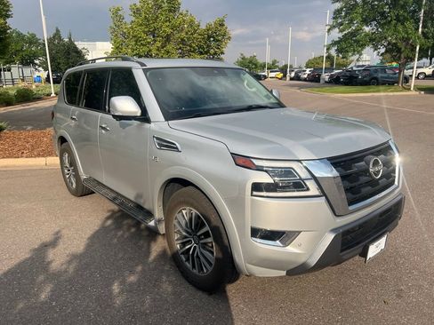 Used 2021 Nissan Armada SL w/ Captain's Chairs Package AWD/4WD image 7