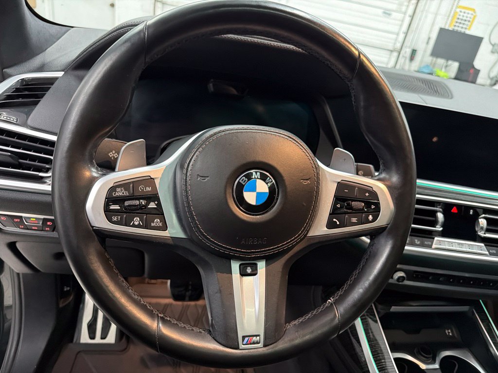 Used 2022 BMW X7 M50i AWD/4WD image 17