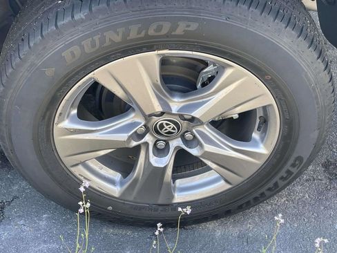 Used 2023 Toyota RAV4 XLE image 19