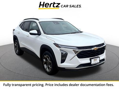 Used 2025 Chevrolet Trax LT FWD image 1
