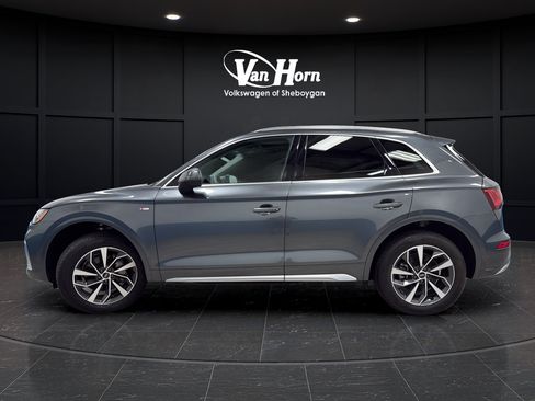 Used 2023 Audi Q5 2.0T Premium w/ Convenience Package AWD/4WD image 4