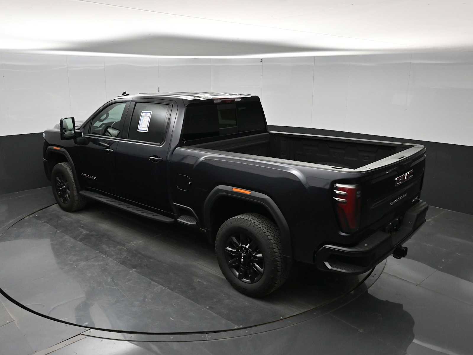 Used 2024 GMC Sierra 2500 AT4 w/ AT4 Premium Plus Package AWD/4WD image 38