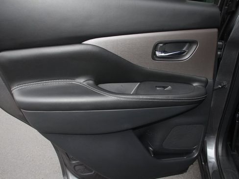 Used 2023 Nissan Murano SV FWD image 21