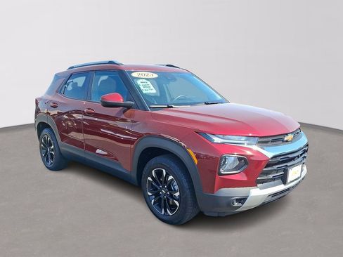 Certified 2023 Chevrolet TrailBlazer LT w/ Convenience Package AWD/4WD image 3