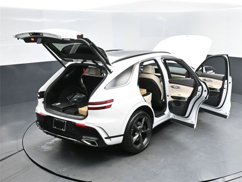 New 2026 Genesis GV70 3.5T Sport Prestige image 18