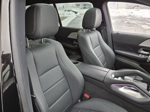 Used 2025 Mercedes-Benz GLS 450 4MATIC image 21