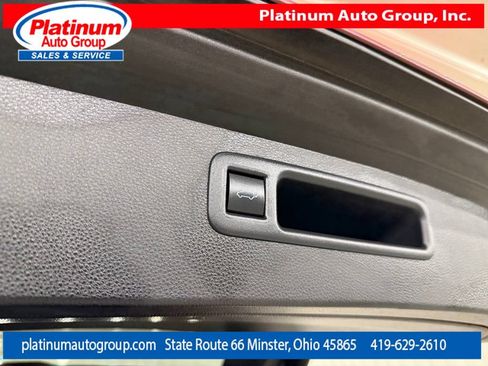 Used 2021 Toyota Highlander XSE FWD image 38