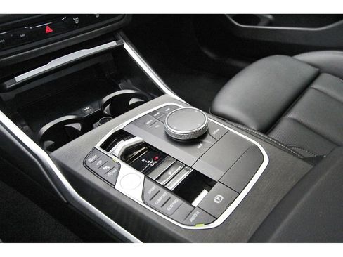 Used 2024 BMW 330i xDrive Sedan w/ Premium Package image 25