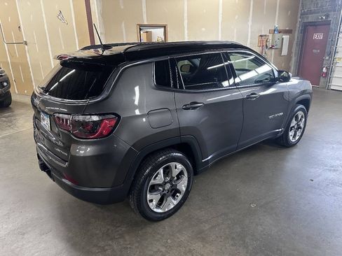 Used 2021 Jeep Compass Limited w/ Trailer Tow Group AWD/4WD image 3