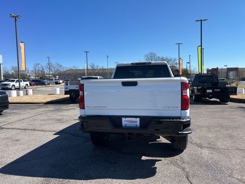 Used 2024 Chevrolet Silverado 2500 Custom w/ Custom Convenience Package image 4