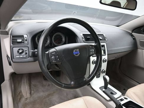 Used 2011 Volvo C70 T5 FWD image 13