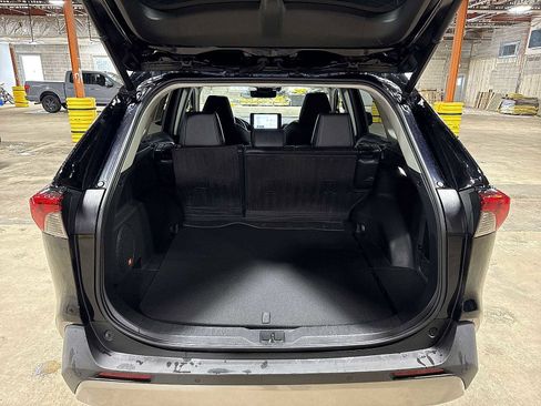 Used 2023 Toyota RAV4 Limited image 11
