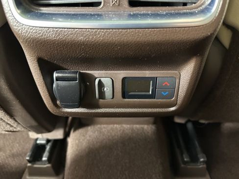 Used 2019 INFINITI QX50 Essential w/ Sensory Package image 24